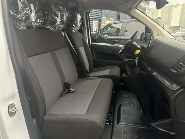 Citroën Jumpy 2.0 BlueHDI 145 S&S L3 2024 Diesel 11