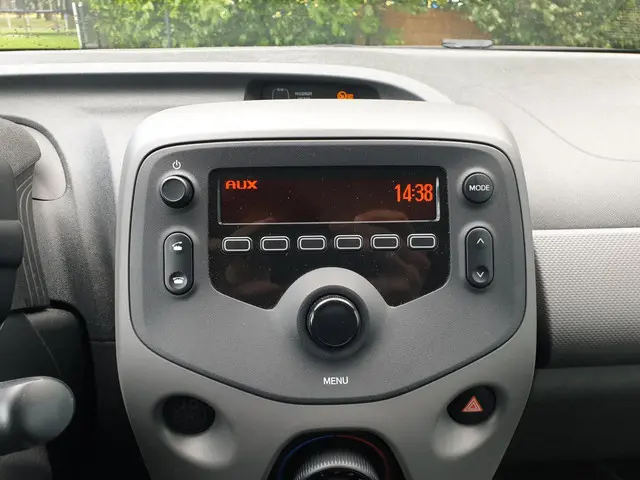 Peugeot 108 1.0 e-VTi Active TOP! 2018 Benzine 21