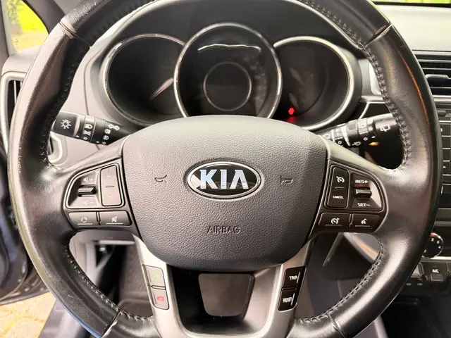 Kia Rio 1.2 CVVT DynamicLine 2015 Benzine 6