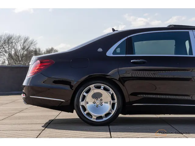 Mercedes-Benz S-Klasse 500 Maybach 2015 Benzine 22