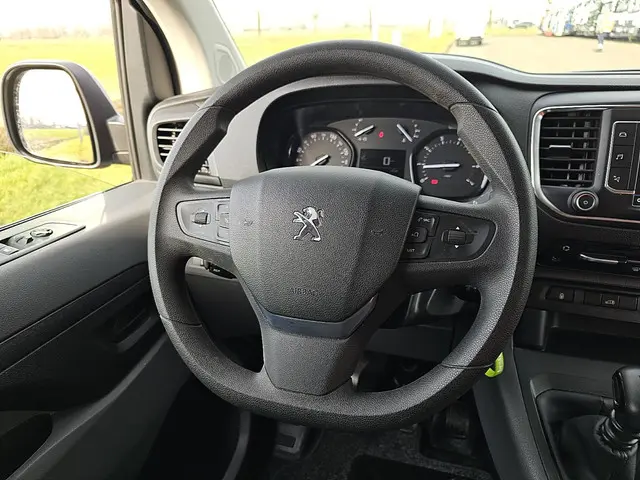Peugeot Expert 2.0 2022 Diesel 10