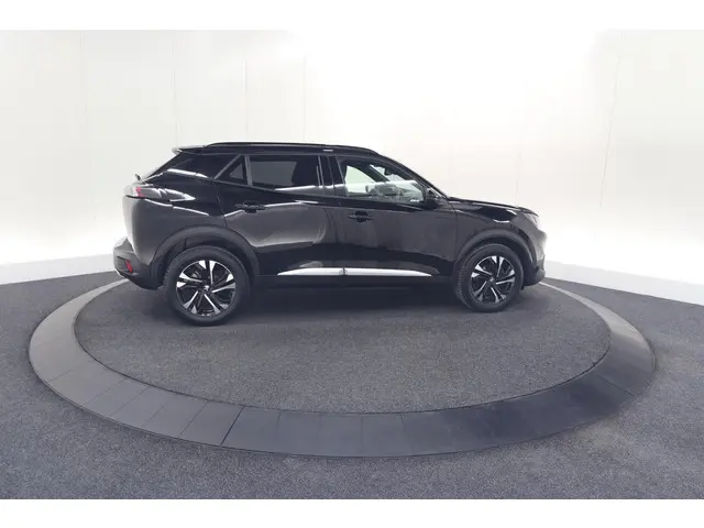Peugeot 2008 PureTech 130 Allure Pack 2023 Benzine 8