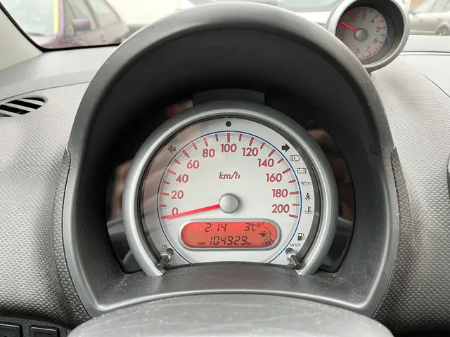 Suzuki Splash 1.0 VVT Exclusive EASSS 2013 Benzine 14