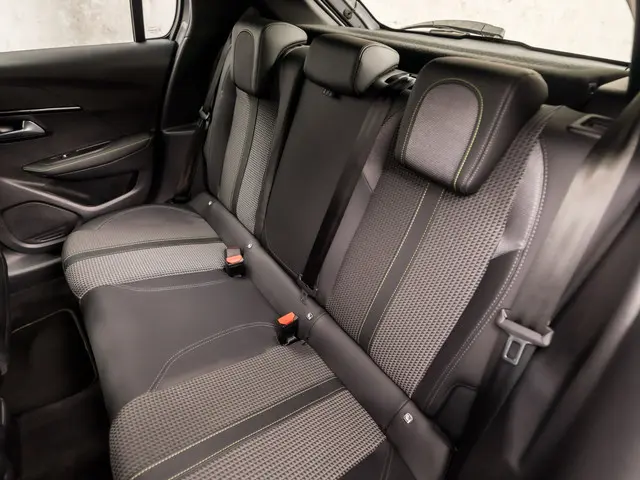 Peugeot 208 1.2 PureTech GT-Line Sport 2022 Benzine 14