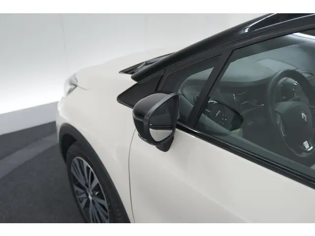 Renault Captur TCe 120 EDC Initiale Paris 2017 Benzine 22