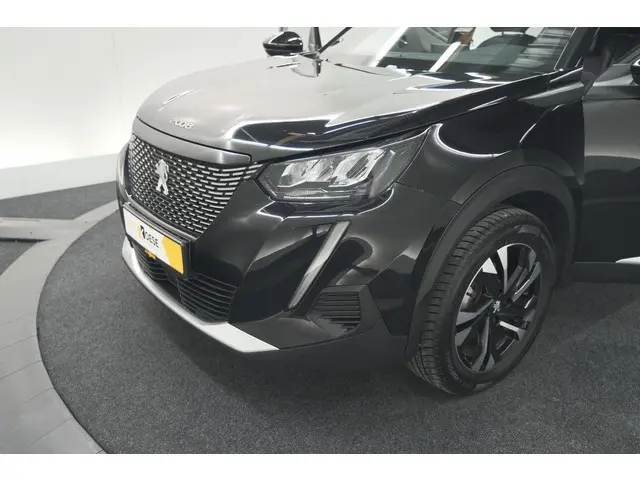 Peugeot 2008 PureTech 130 Allure Pack 2023 Benzine 15