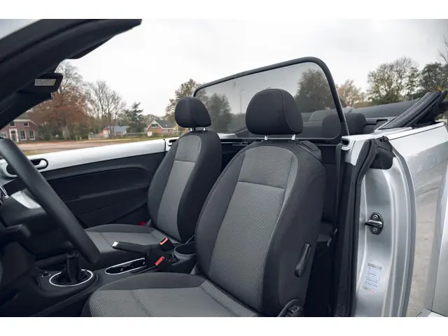 Volkswagen Beetle Cabriolet 1.2 TSI 2014 Benzine 19