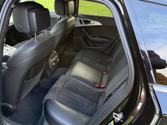 Audi A6 Avant 4.0 TFSI S6 2014 Benzine 14