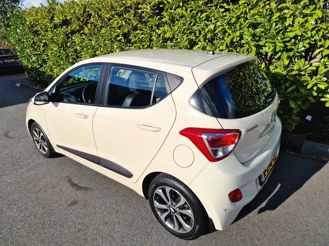 Hyundai i10 1.2i pas 68.000 Automaat 2015 Benzine 7