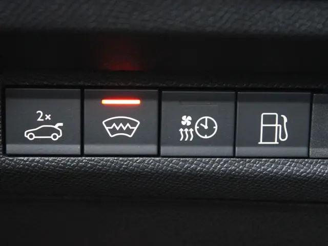 Peugeot 408 1.6 HYbrid 225 EAT8 GT 2025 Hybride Benzine 21