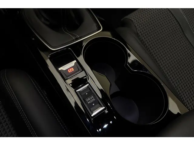 Peugeot 2008 1.2 PureTech 130pk GT-Line 2020 Benzine 24