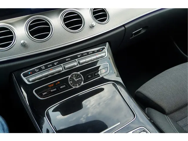 Mercedes-Benz E-Klasse E 250 Ambition 2016 Benzine 48