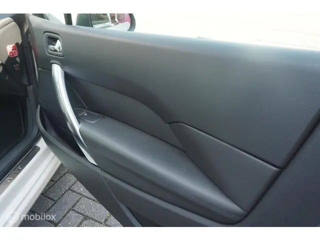 Peugeot 308 CC 1.6 THP Roland Garros 2014 Benzine 14