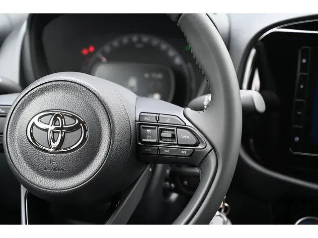 Toyota Aygo X 1.0 VVT-i MT Play 2025 Benzine 19