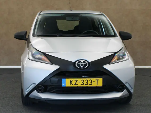 Toyota Aygo 1.0 VVT-i x-now 2016 Benzine