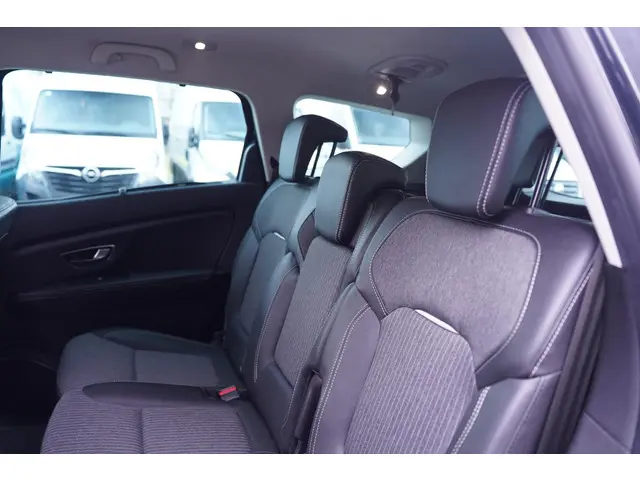 Renault Grand Scénic 1.3 TCe Techno 7p. 2022 Benzine 35