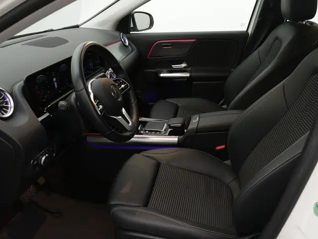Mercedes-Benz GLA 250 e Progressive 2021 Hybride Benzine 20