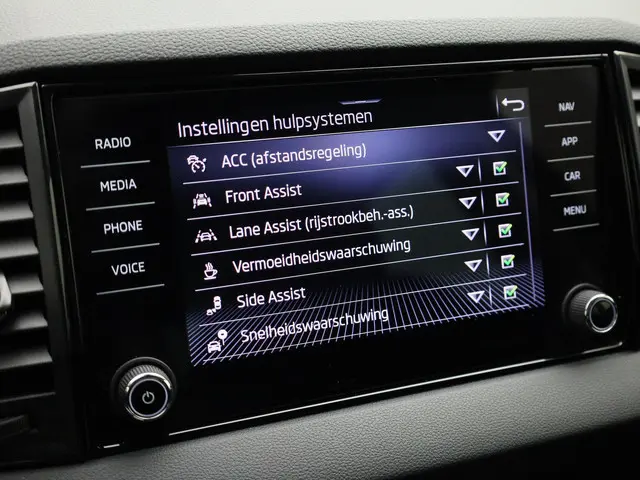 Škoda Karoq 1.0TSI/115PK Selection 2025 Benzine 10