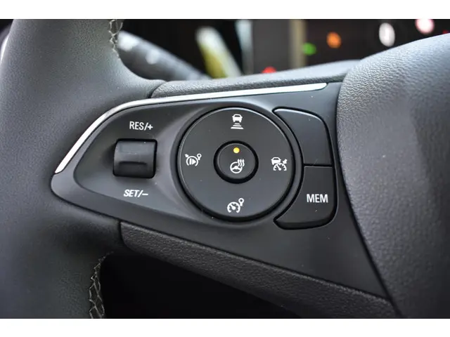 Opel Mokka 1.2 Turbo Elegance 2024 Benzine 25