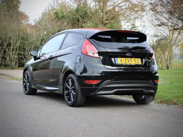 Ford Fiesta 1.0 EcoBoost Black Edition 2015 Benzine 10