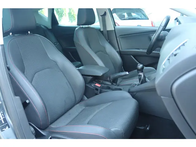 SEAT Leon 1.4 TSI FR BUSINESS 2014 Benzine 4