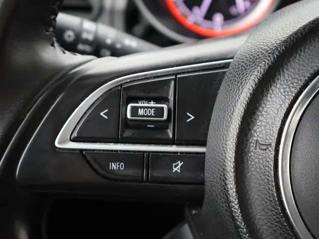 Suzuki Swift 1.2 COMFORT SMART HYBRID 2021 Benzine 18
