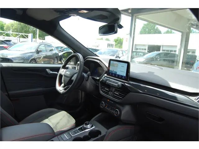 Ford Kuga 2.5 PHEV ST-Line X 225PK 2022 Hybride Benzine 37