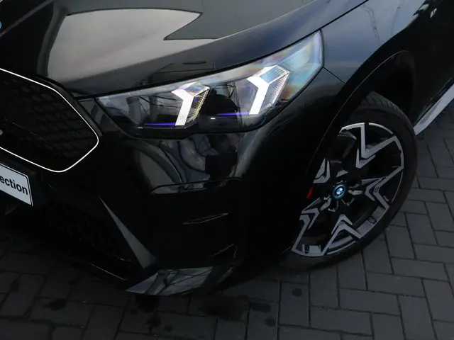 BMW iX2 2