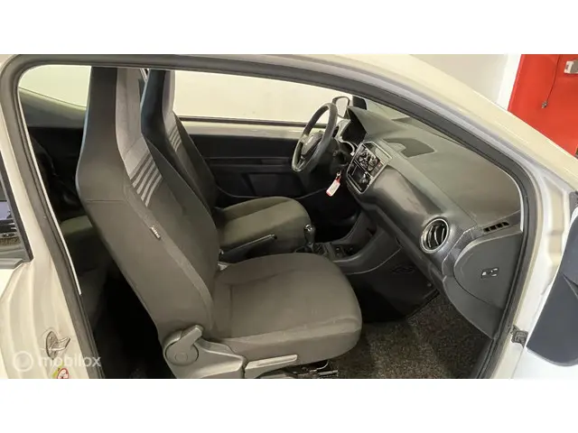Volkswagen up! 1.0 BMT take up! 2018 Benzine 10