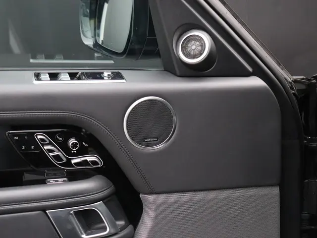 Land Rover Range Rover P400 Autobiography 2021 Benzine 21