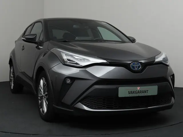 Toyota C-HR 1.8 Hybrid Active 2021 Hybride Benzine 36
