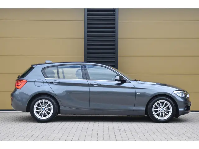 BMW 1 Serie 118i Corporate Lease Executive 2017 Benzine 4