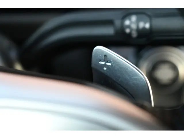 Mercedes-Benz A-Klasse 250 e AMG 2021 Hybride Benzine 63