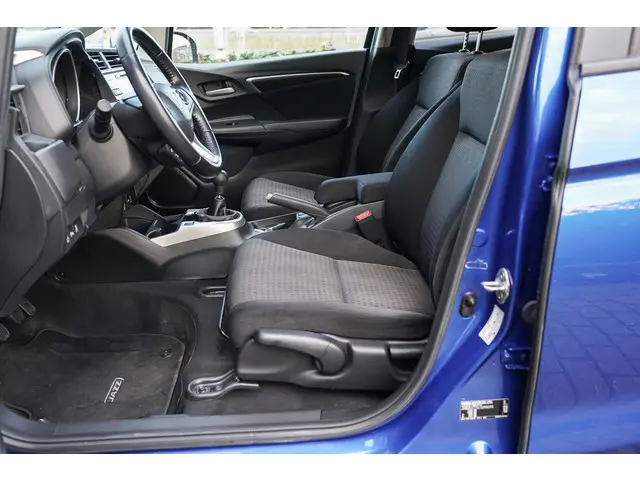 Honda Jazz 1.3i VTEC ELEGANMCE 2020 Benzine 28