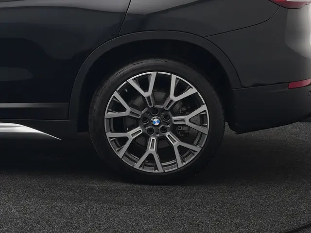 BMW X1 sDrive20i Sportline Automaat 192pk 2020 Benzine 33