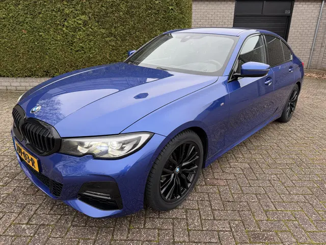 BMW 3 Serie 318i M Sportpakket 2021 Benzine 2