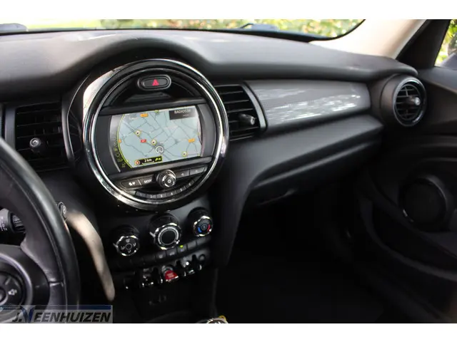 MINI Cooper Mini 1.5 Business 2016 Benzine 18