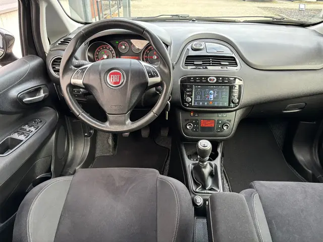 Fiat Punto Evo 0.9 TwinAir Lounge 2015 Benzine 17