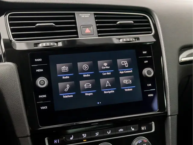 Volkswagen Golf 1.5 TSI R-Line Sport 2018 Benzine 28