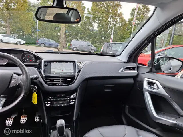 Peugeot 2008 1.2 PURETECH ALLURE CROSSWAY 2017 Benzine 30