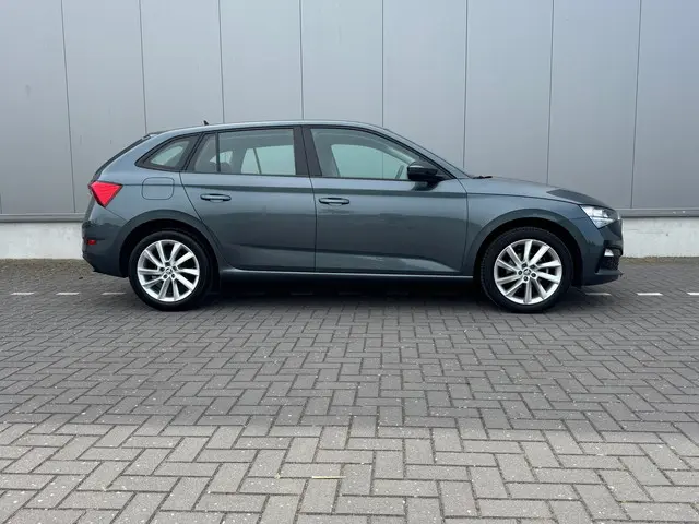 Škoda Scala 3