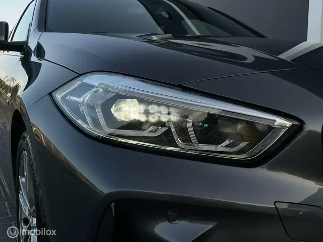 BMW 1 Serie 118i M Pack Sport NAV LED LEER 2021 Benzine 27