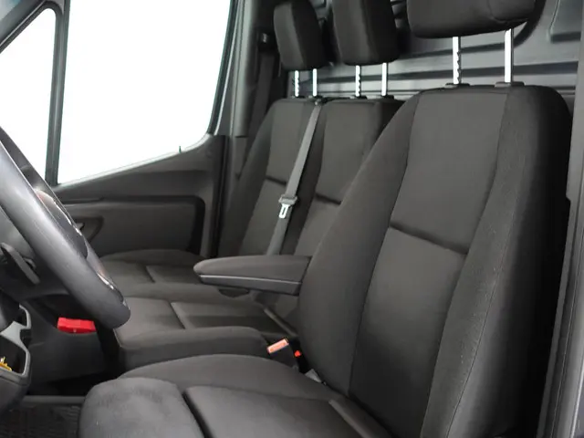 Mercedes-Benz Sprinter L3H2 Automaat 2022 Diesel 12