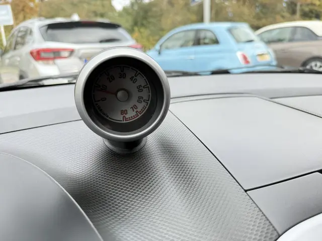 Opel Agila 1.0 Edition 2013 Benzine 18