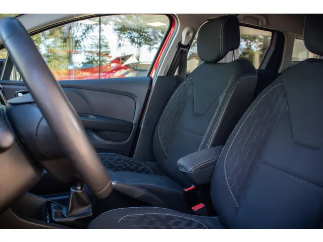 Renault Clio Estate TCe 90 Limited 2020 Benzine 4