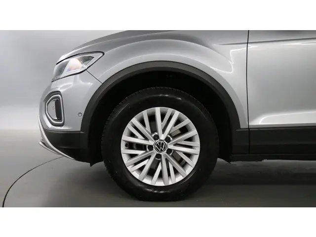 Volkswagen T-Roc 1.5 TSI 150pk Life DSG 2023 Benzine 11