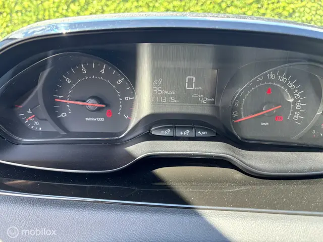 Peugeot 208 1.0 VTi LIKE Nieuwe motor!!!!! 2014 Benzine 12