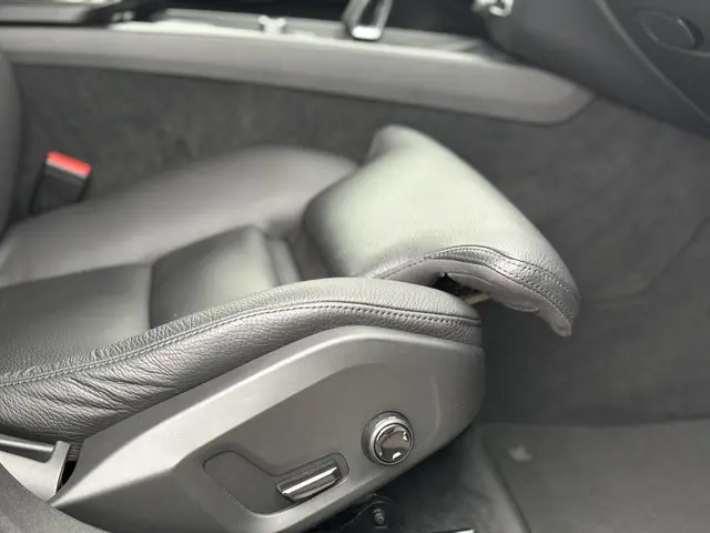 Volvo V60 2.0 B3 Momentum Business 2022 Benzine 11