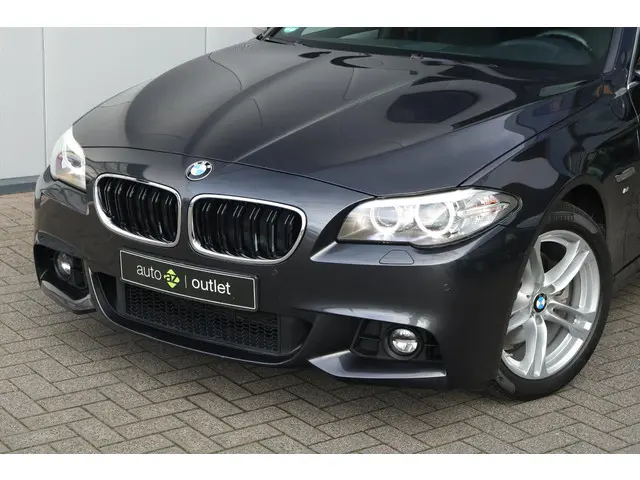 BMW 5 Serie 520i Executive 2014 Benzine 3