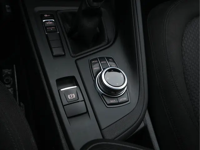 BMW X1 sDrive16d Centennial Executive 2016 Diesel 12
